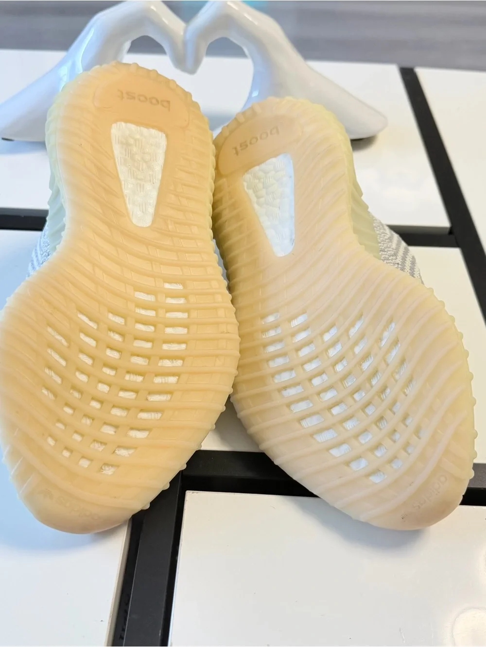 Yeezy Boost 350 V2 'Lundmark' • Size 4.5M / 5.5W • Excellent • No Box